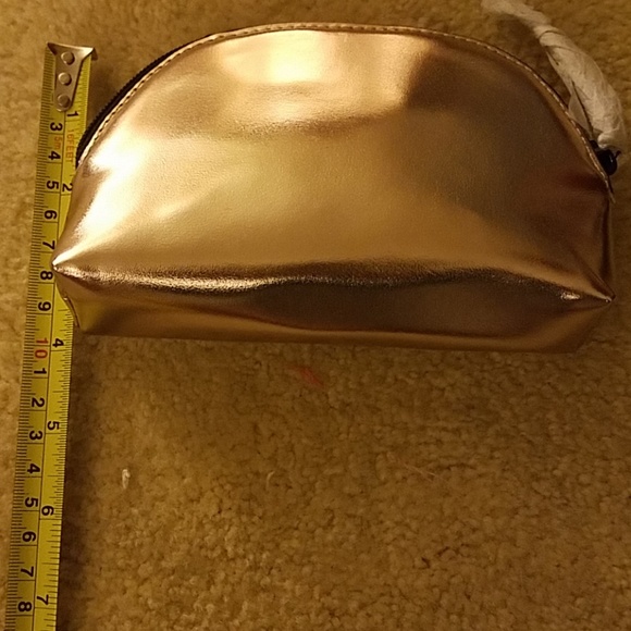 NWT VS Rose Gold, Three in one, Cosmetic Bag - Picture 6 of 7